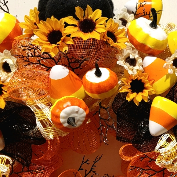 Halloween Candy Corn Pumpkin Wreath Spiders Deco Mesh Bows - Picture 6 of 9
